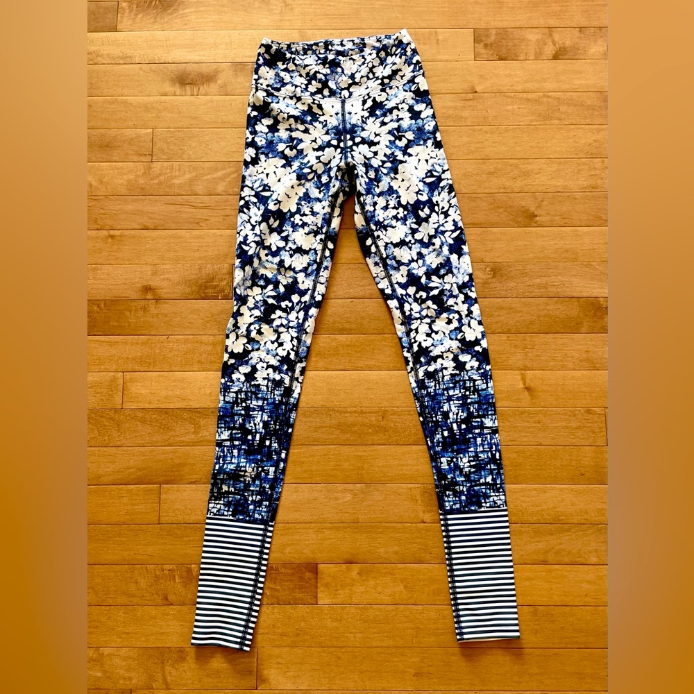 Amazing Dharma Bums blue leggings size XS (ethically made)